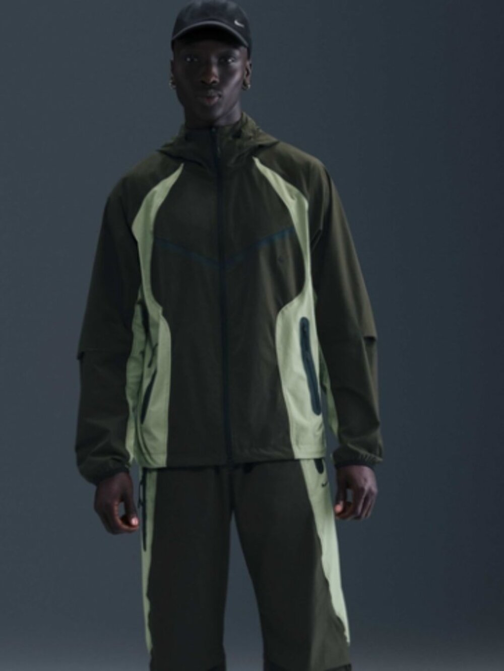 Nike Tech DriFIT Windrunner Sequoia/Oil Green Hooded Jacket IH8461-355 NWT (2XL)